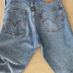 Levi’s wedgie size 26